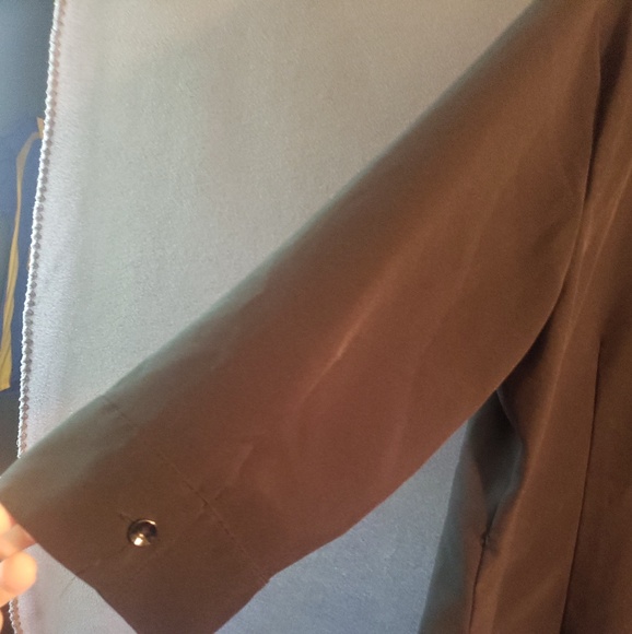 Womans Blouse - Picture 3 of 4